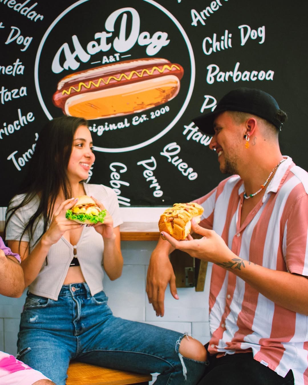 quedate-con-la-persona-que-te-invite-a-comer-en-at-y-te-mire-asi-horarios-juev